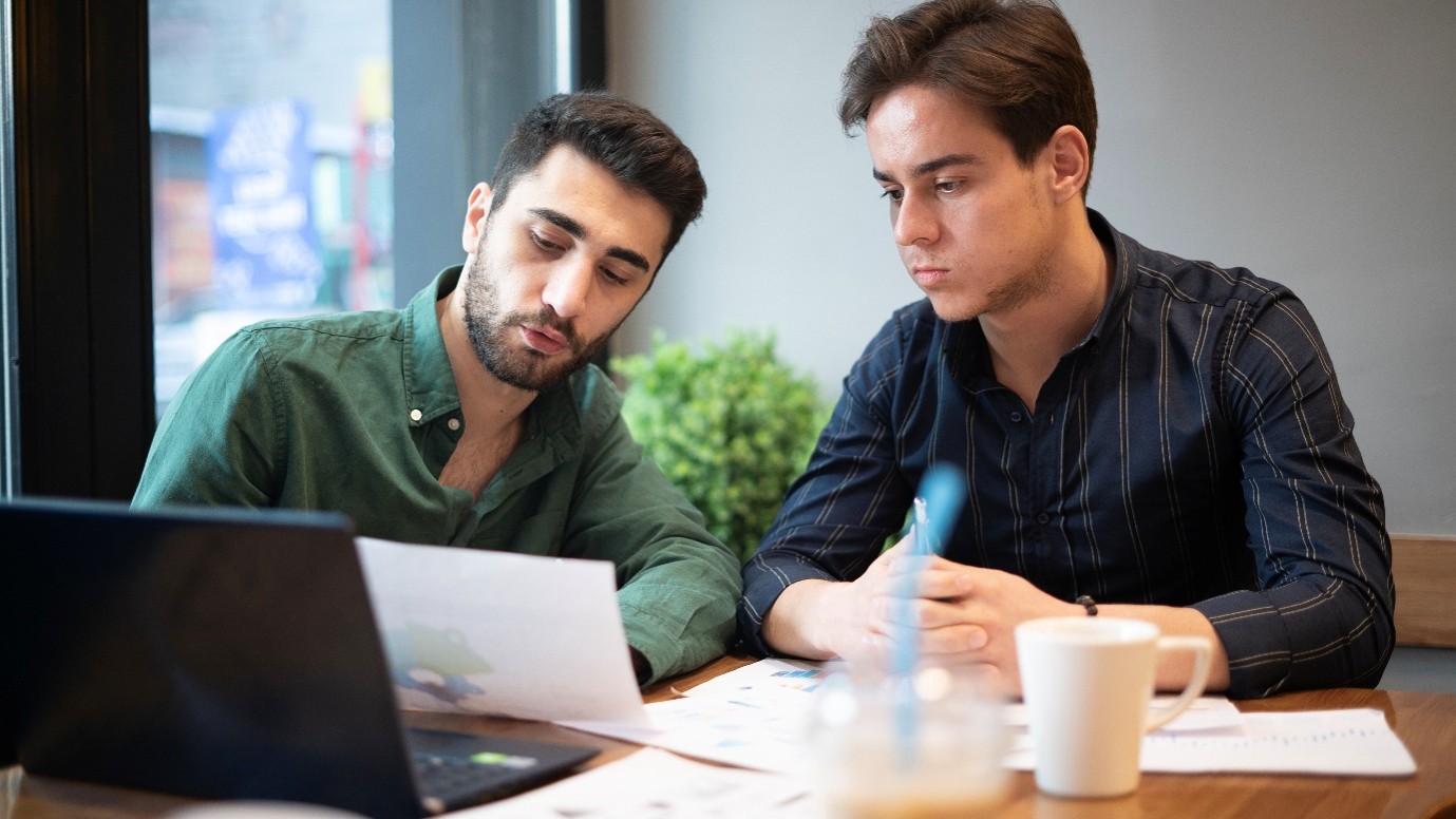 MoneyMaatje helpt jou weer overzicht geven in jouw moneyzaken.